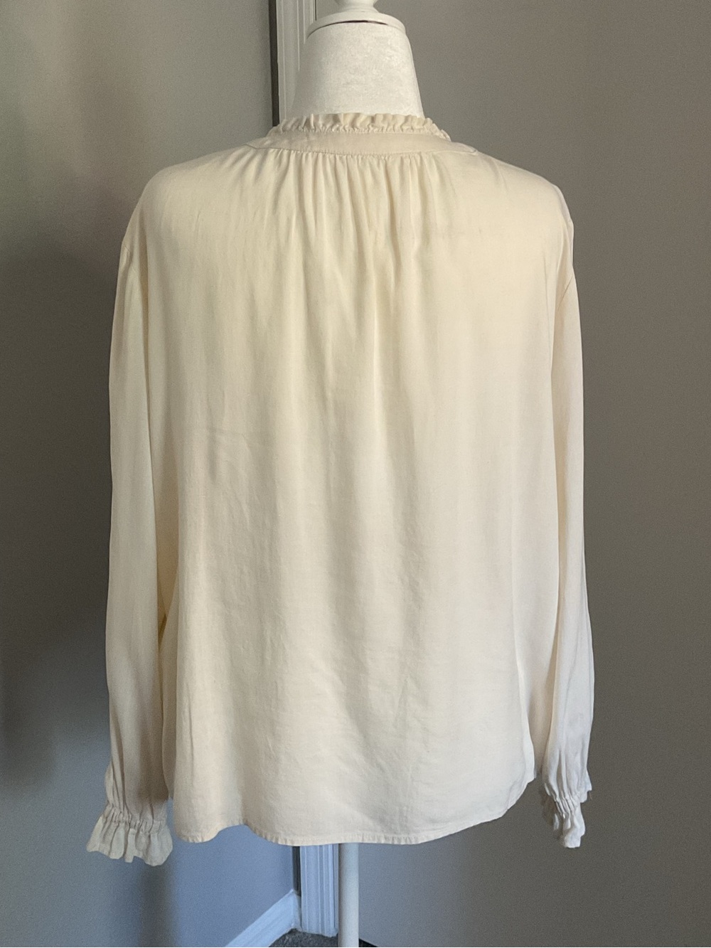 Source Unknown Cream Ruffle-Neck Button-Down Blouse - Picture 3 of 5